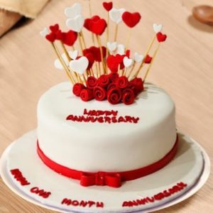 buy fresh delicious tasty designer cake at guaranteed lowest price